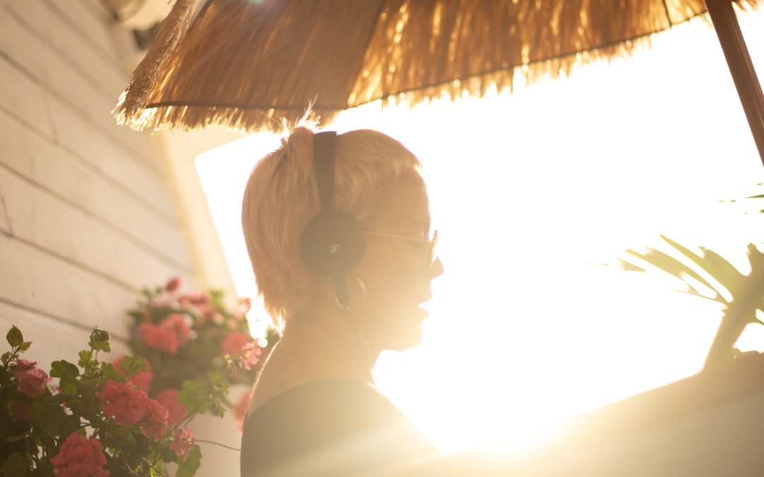 Sundowner Session – DJ Lady C